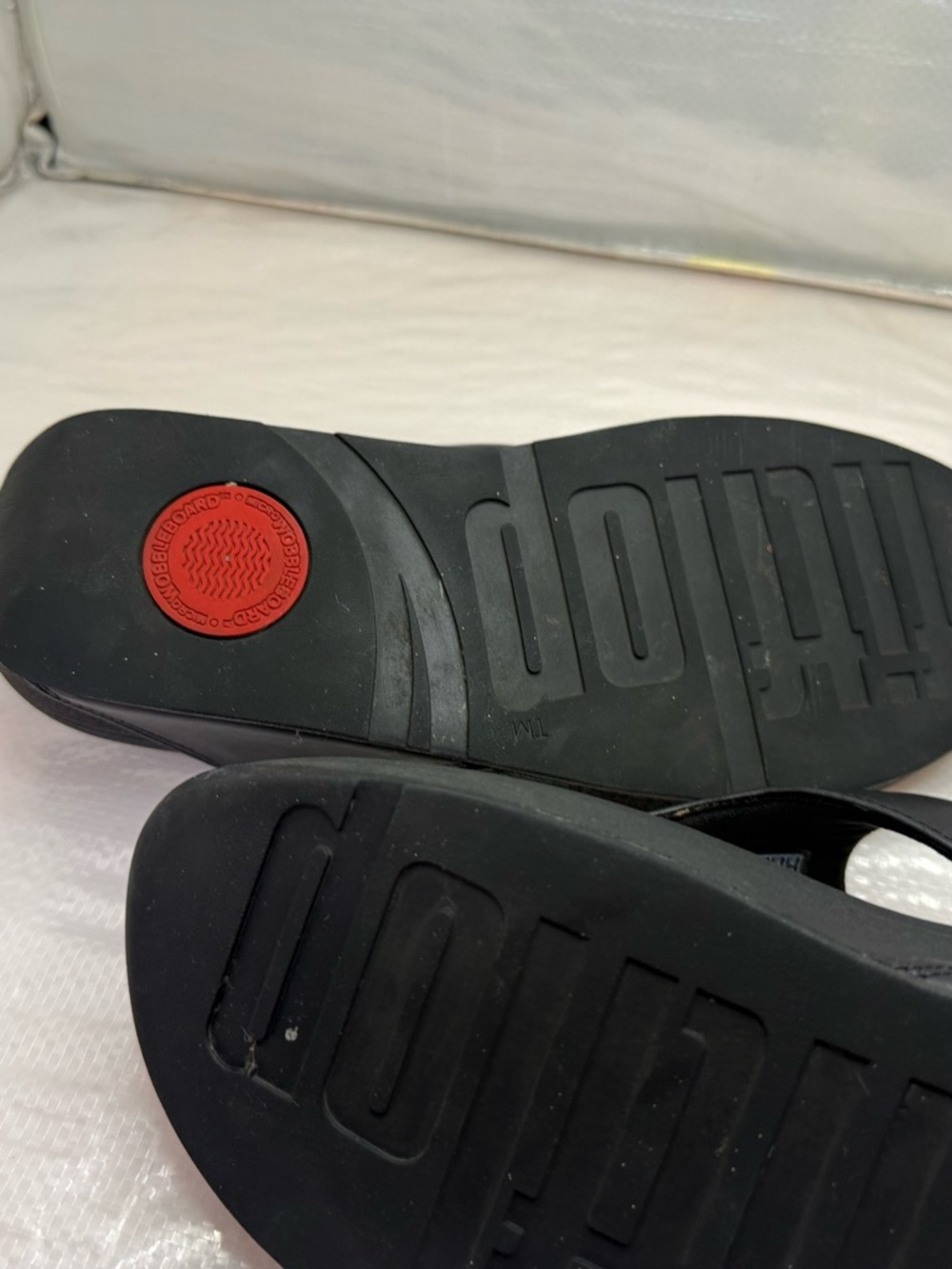 FitFlop Black Leather Thong Sandals - Picture 9 of 11